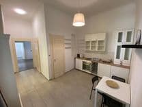 Apartment for Sale in Downtown Budapest – Váci Street!
