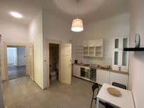 Apartment for Sale in Downtown Budapest – Váci Street!