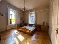 Spacious Apartment with Great Renovation Potential on Lónyai St.