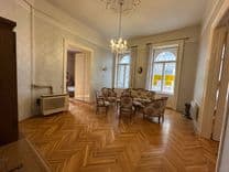 Spacious Apartment with Great Renovation Potential on Lónyai St.